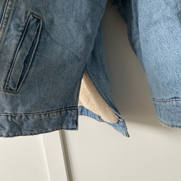 Zara oversized Sherpa denim jacket - Picture 2 of 11